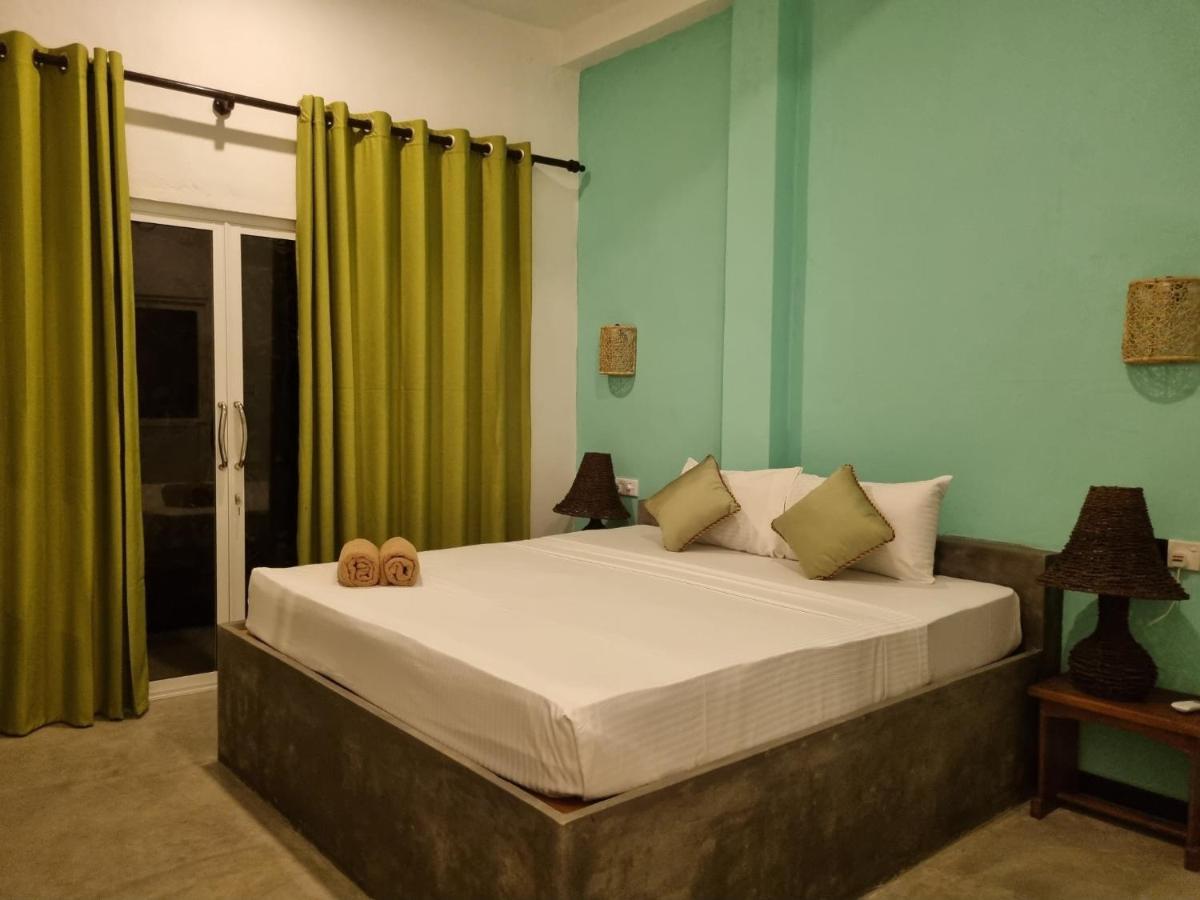 H&C Heaven Beach Hotel Unawatuna Ngoại thất bức ảnh