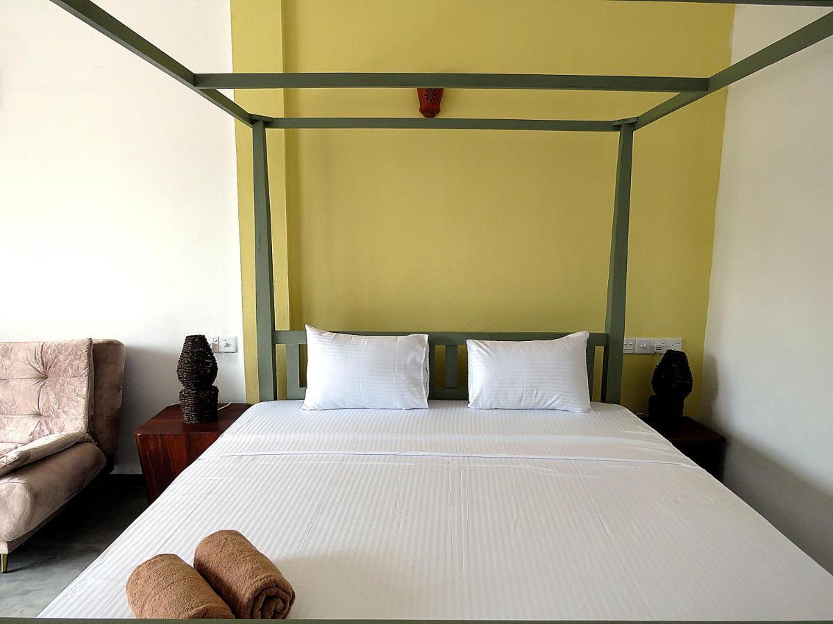 H&C Heaven Beach Hotel Unawatuna Ngoại thất bức ảnh
