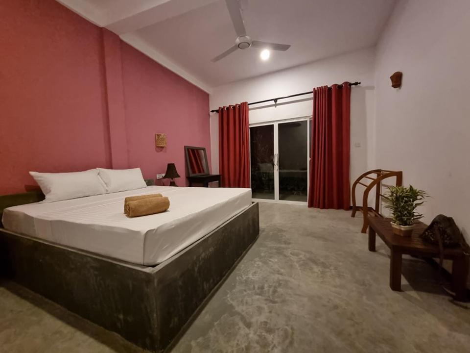 H&C Heaven Beach Hotel Unawatuna Ngoại thất bức ảnh