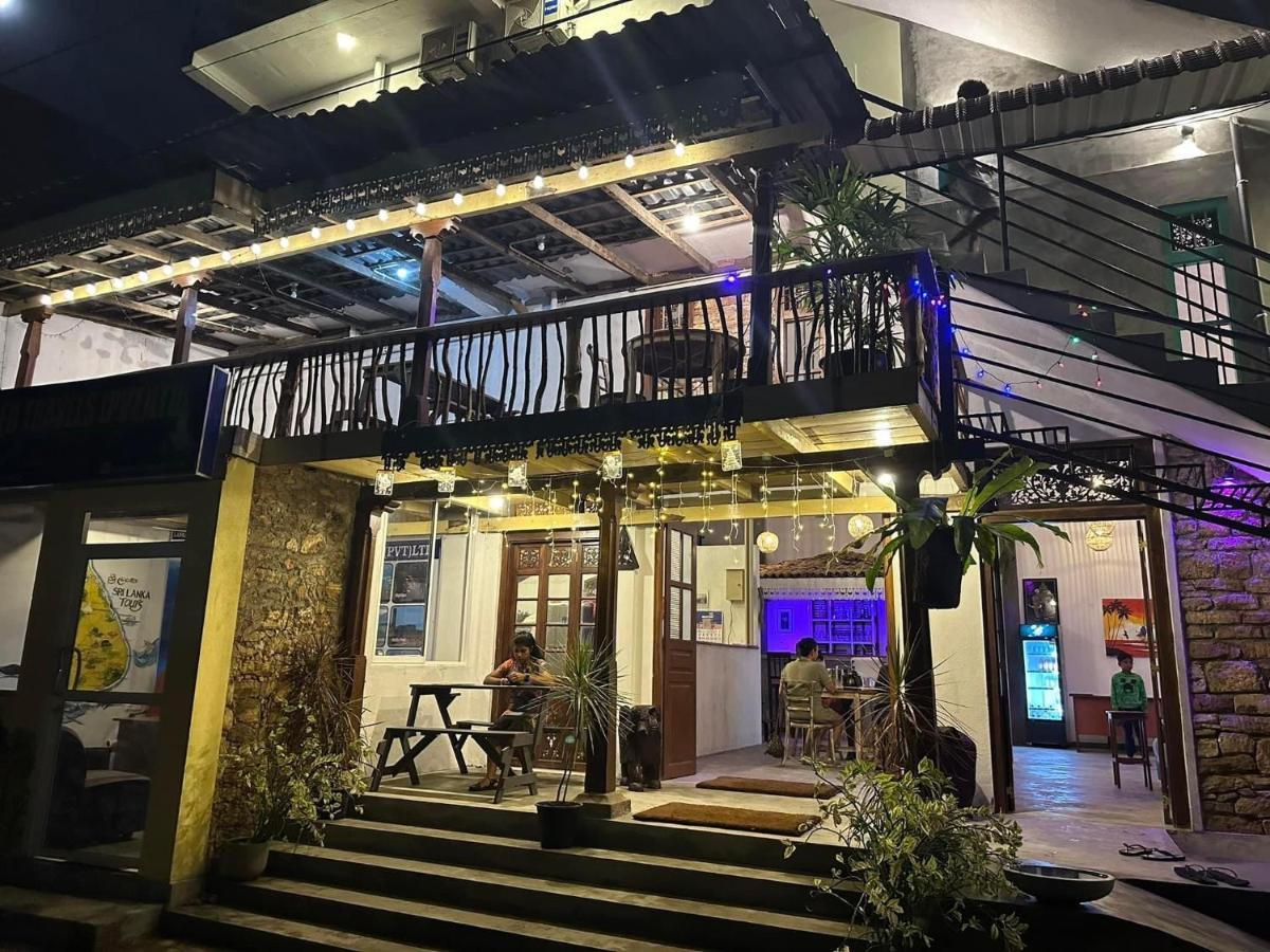 H&C Heaven Beach Hotel Unawatuna Ngoại thất bức ảnh
